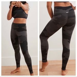 Aerie Play textured camo legging
